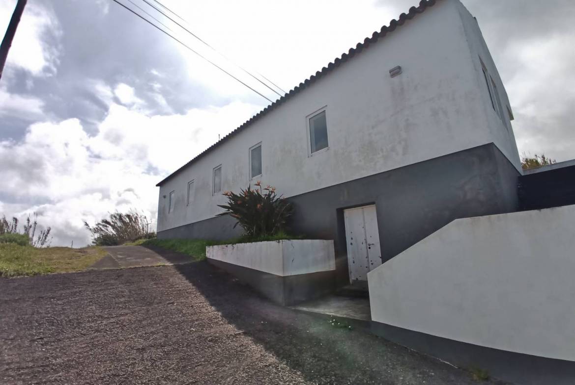 move in ready house sea views sale azores